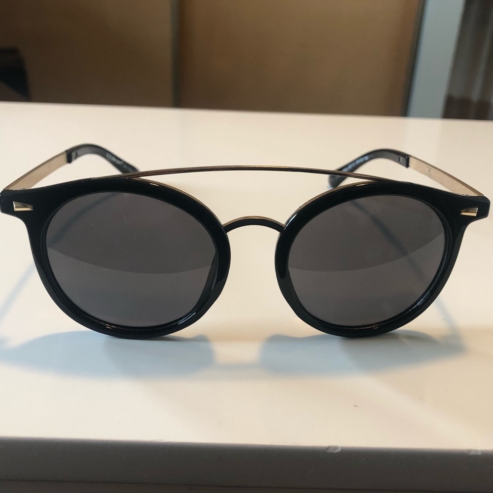 ✨3/$30✨ A.J. Morgan Black & Gold Sunglasses​